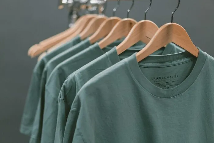30 Employees Share The Ridiculous Work Dress Codes They Had To Adhere To