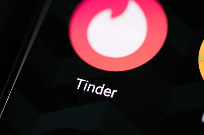 Simon Leviev Got Banned From Tinder