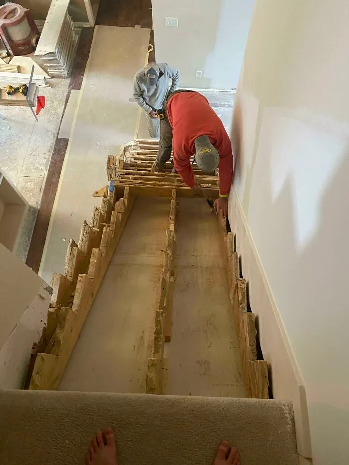 Mi padre se olvidó de decirme que quitarían las escaleras hoy
