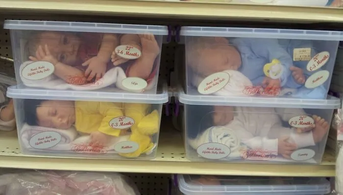 Así que estaba en la tienda de juguetes y vi esto