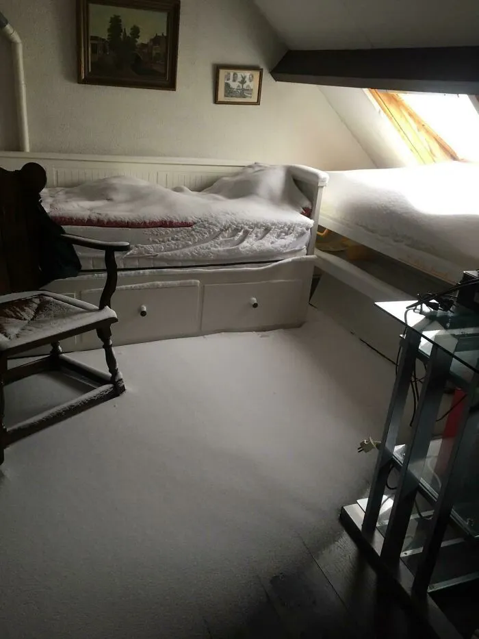 "Creo que dejé una ventana abierta anoche, no estoy seguro"