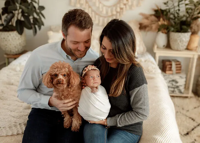 I Love It When Families Bring Their Pups To Their Photo Sessions And Here Are 18 Photographs I Took