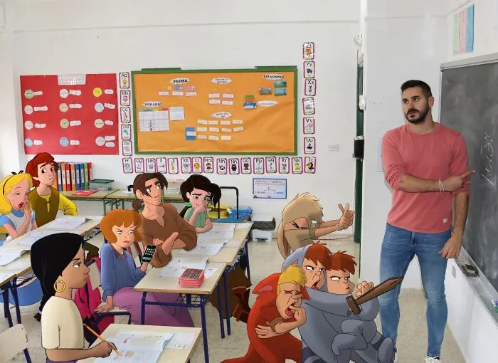 Este profesor sigue colocando personajes de Disney en su vida y los resultados son cautivadores (29 nuevas fotos)