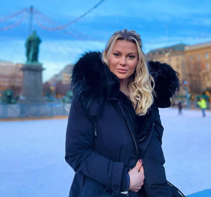 Pernilla Sjoholm Still Lives With Her Mom 