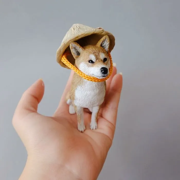 70 Tiny Animal Sculptures That I Created From Clay