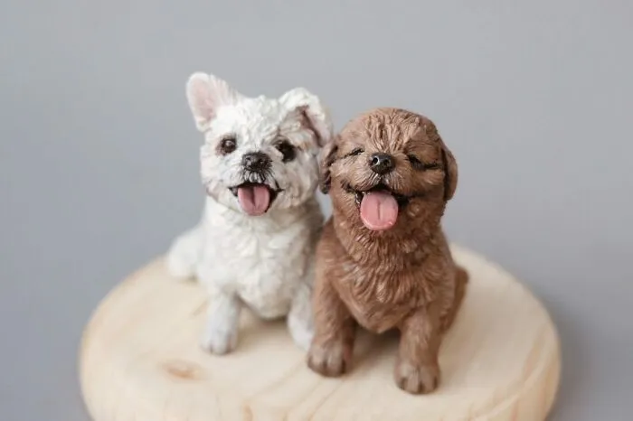 70 Tiny Animal Sculptures That I Created From Clay