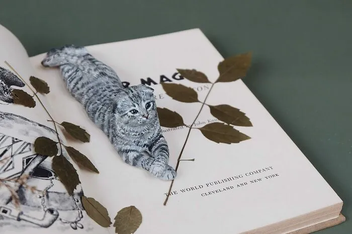 70 Tiny Animal Sculptures That I Created From Clay