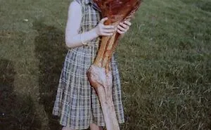 The "Cursed Image Dealer" Instagram Account Collects The Most Uneasy Images Found Online, And Here’s 40 Of Their Best
