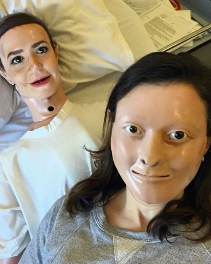 The "Cursed Image Dealer" Instagram Account Collects The Most Uneasy Images Found Online, And Here’s 40 Of Their Best