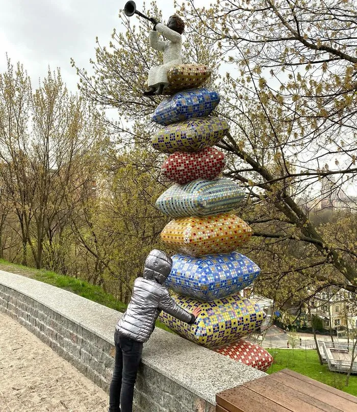 Pillow Sculpture In Kyiv