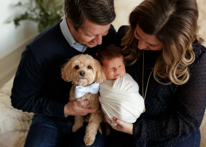I Love It When Families Bring Their Pups To Their Photo Sessions And Here Are 18 Photographs I Took
