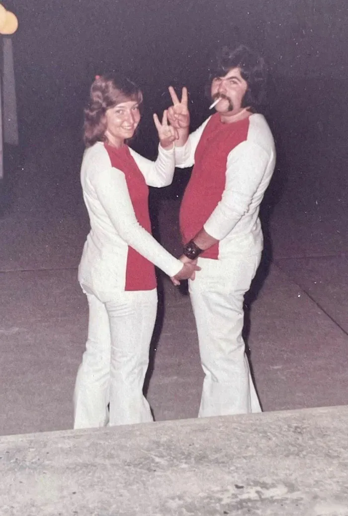 People Submit Their Most Awkward Couple's Pics To My Instagram Account, And Here Are 25 Of The Funniest Ones
