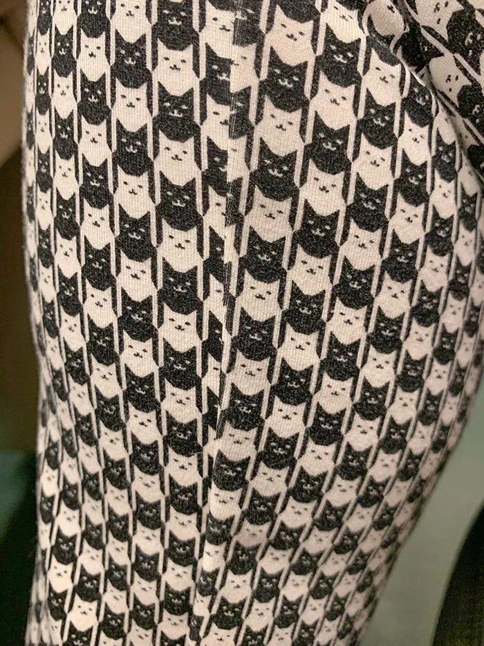 Estas medias son  muchos gatos