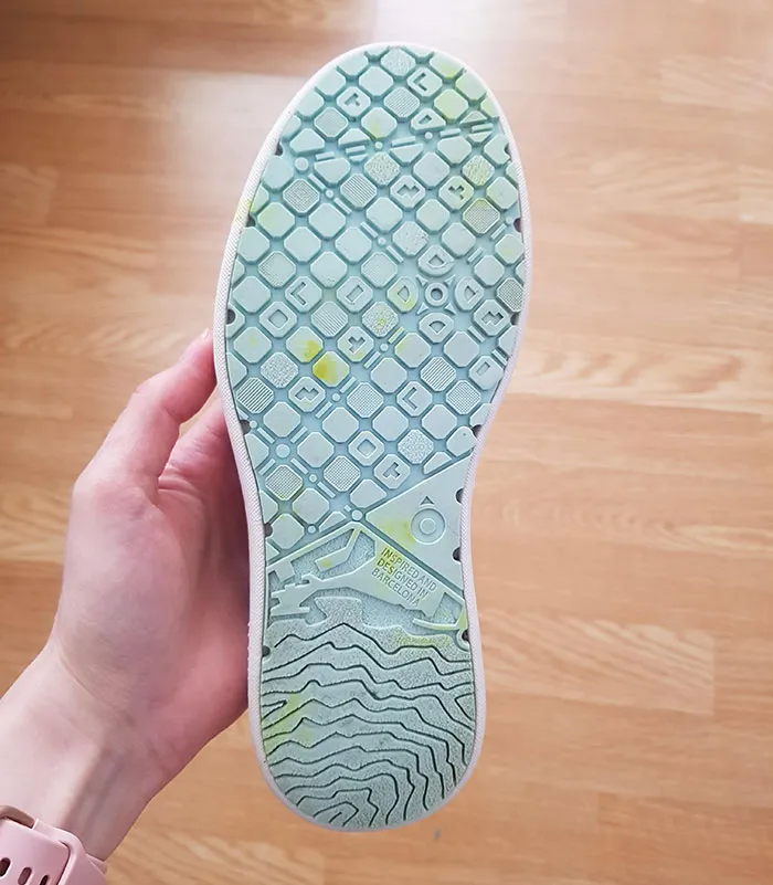 Me compré estas zapatillas en España y tienen un mapa de Barcelona en la suela