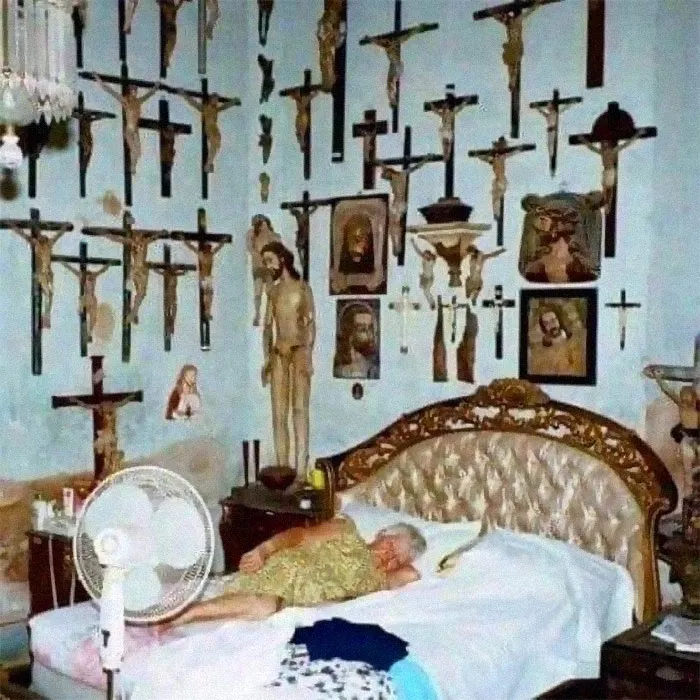 35 De las mejores y más inquietantes imágenes de la cuenta de Instagram "Cursed Image Dealer"