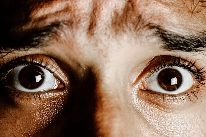 30 Doctors And Nurses Reveal The Creepiest Last Words Uttered By Their Patients Right Before Passing Away