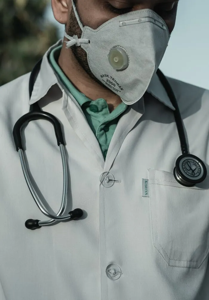 30 Doctors And Nurses Reveal The Creepiest Last Words Uttered By Their Patients Right Before Passing Away