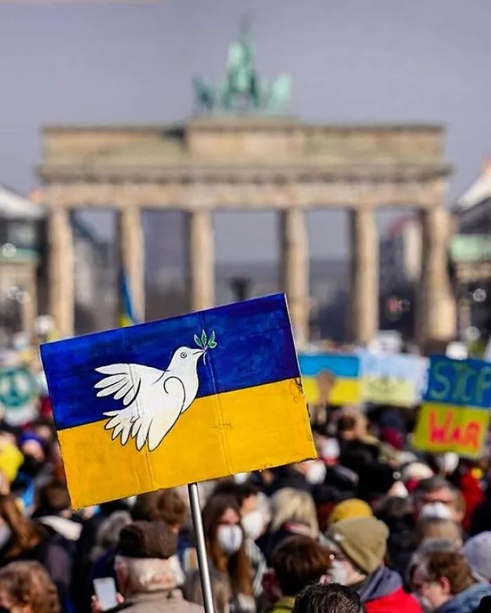 15 Inspiring Photos That Showcase Solidarity With Ukraine Against Russia