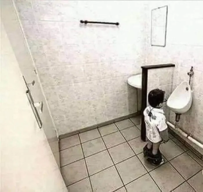 45 Imágenes muy divertidas de la página "Niños en apuros"
