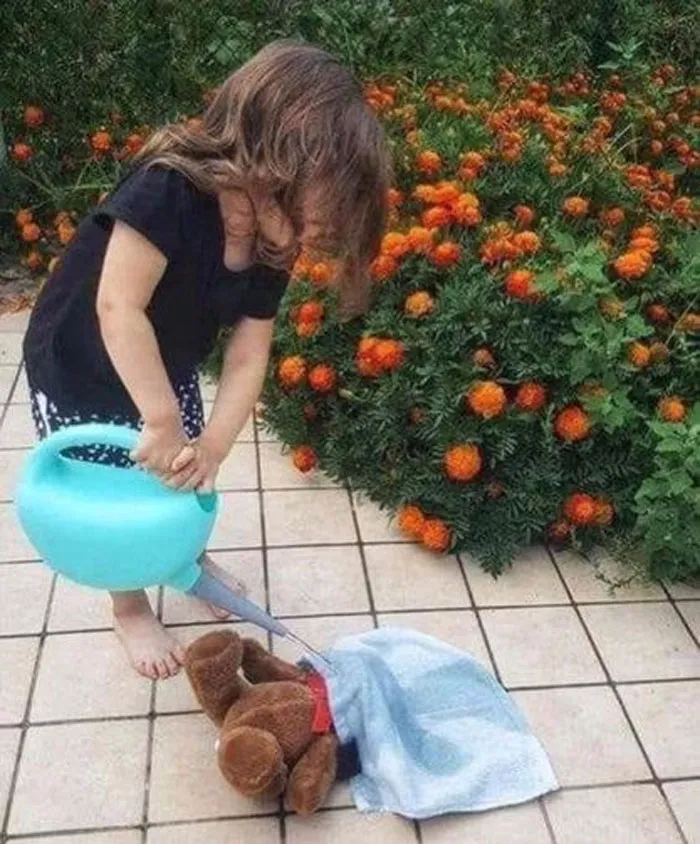 45 Imágenes muy divertidas de la página "Niños en apuros"