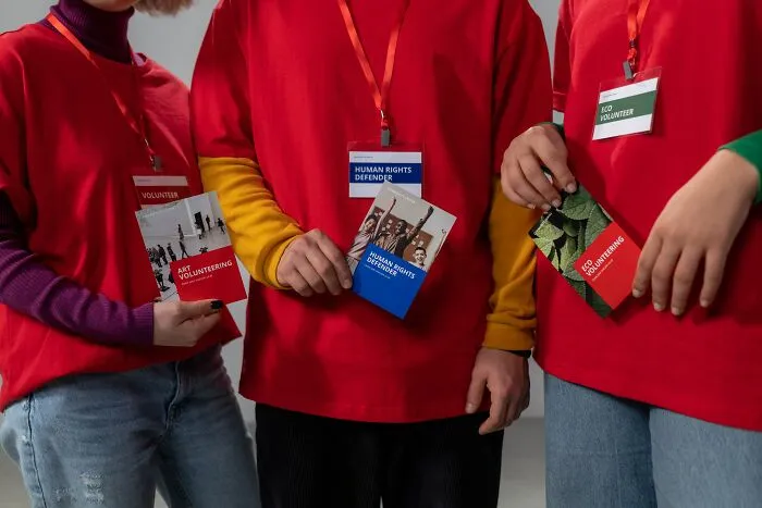 People Are Sharing 30 Red Flags That Show That A Coworker Is Useless Or Out Of Their Depth