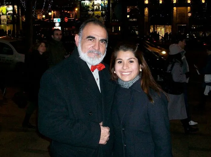 Mi hermana fue a París y vio a Sean Connery haciéndose fotos con toda esa gente. Ella se abrió paso y pidió una foto, toda complacida