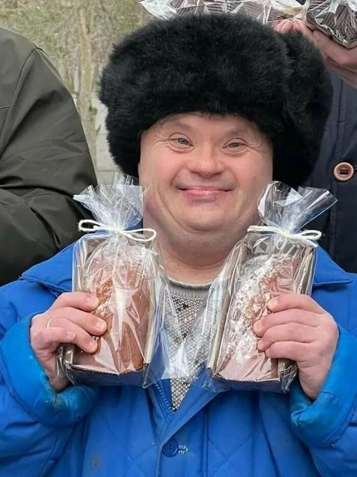 A Ukrainian Man With Down Syndrome Bakes Bread To Feed Ukrainian Soldiers Fighting The War