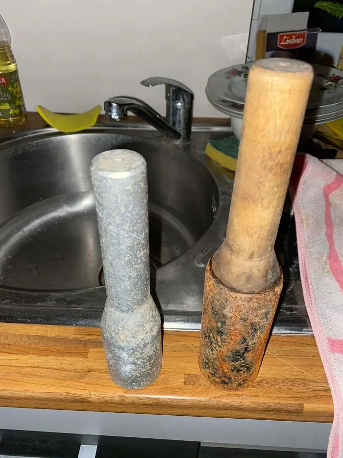 Un saludo a mi madre que me trajo unas "pesas" del sótano, y hasta las lavó para que pudiera hacer ejercicio en casa... Son granadas de mano de la época soviética