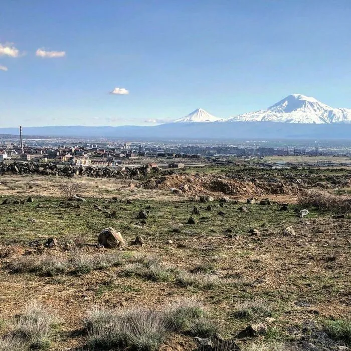 El bloqueo de Covid-19 en Armenia y el repentino descenso de la contaminación atmosférica han permitido obtener unas vistas increíblemente claras del monte Ararat