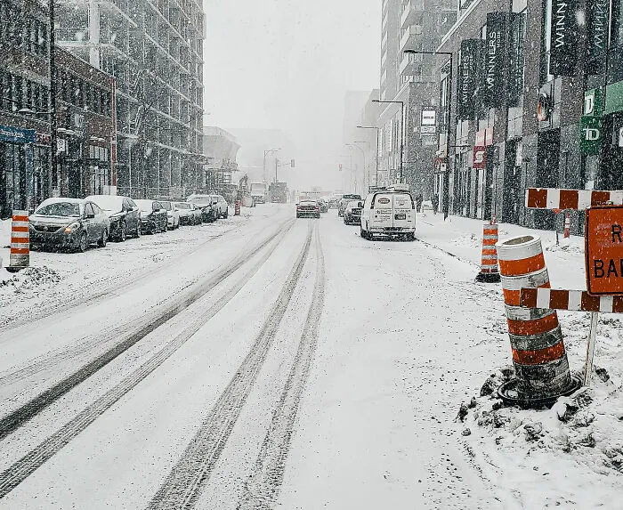 People Share 30 Things You Should Never Do In Canada