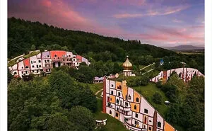 40 Times Architects Made Buildings That Look Unique And Cool But Were Uncomfortable To Live In Or Use