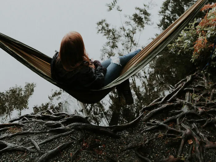 20 Mujeres comparten cosas anticuadas que la sociedad espera de ellas