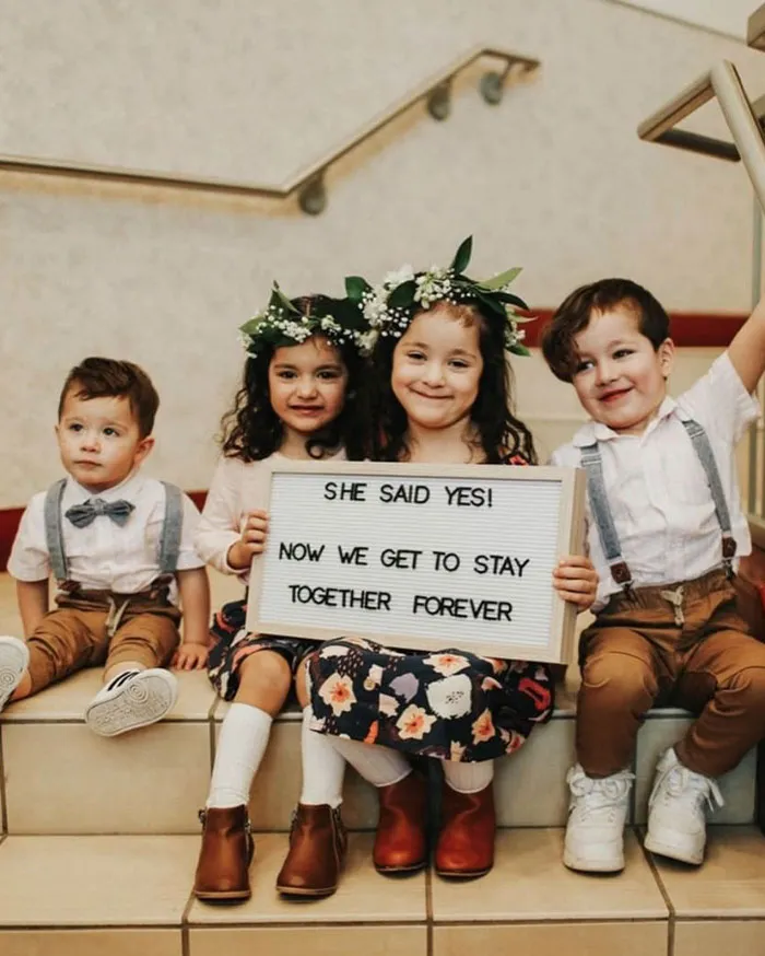 Sonrisas brillantes y alegría absoluta captadas en 20 fotos del día de la adopción, compartidas por esta ONG que ayuda a los jóvenes en régimen de acogida