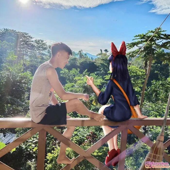 I Draw And Insert Fictional Characters Into Random Photos I Find On Instagram (30 Pics)