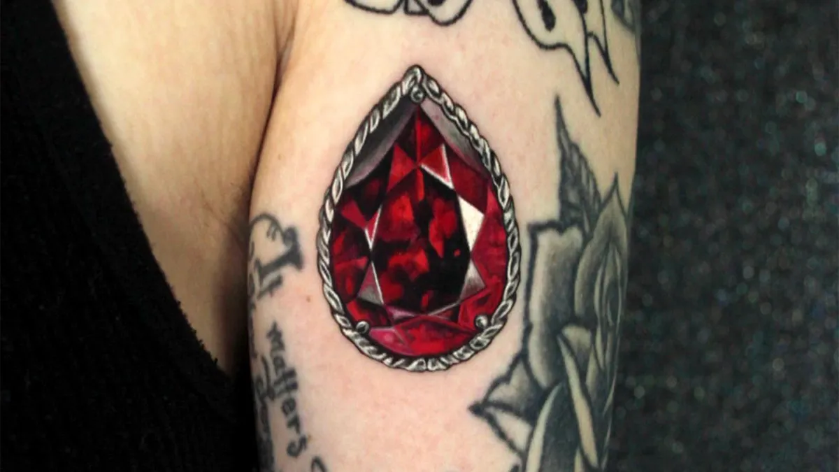 People Go To This Artist For "Permanent Jewelry" Tattoos (40 Pics)