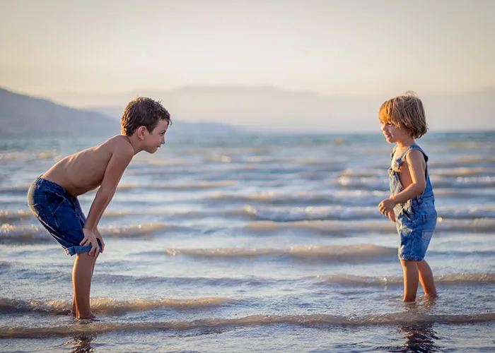 People Are Sharing The Things Those "Without Siblings Will Never Understand" And Here're 30 Of The Most Accurate Ones