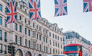 30 Things Tourists Get Wrong About Popular Destinations, According To People Who Live There