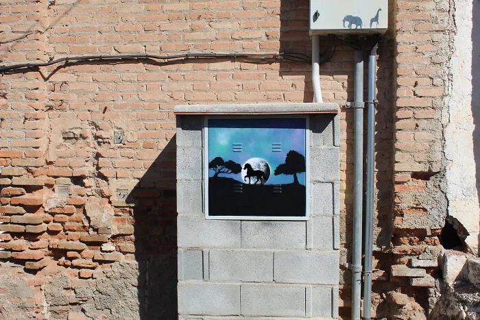 “Positive Vandalism”: I Create Art On The Streets (16 Pics)