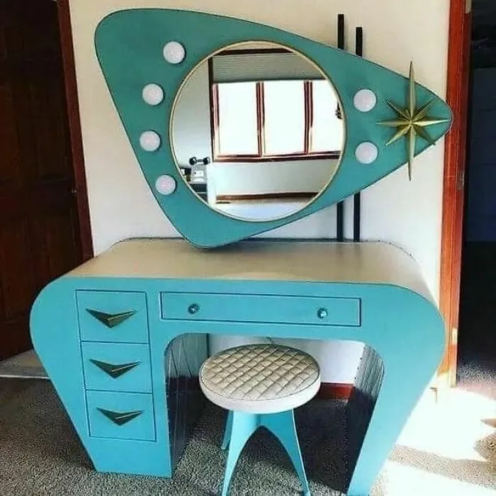 Vi esta belleza en Retro Wifey. Estoy hipnotizada