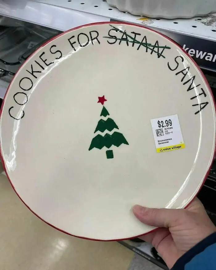 ¡¡¡A veces los mejores artículos navideños se encuentran en las tiendas de segunda mano!!!❄️