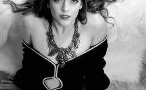 I Take Vintage Hollywood Style Portraits, And Here Are The Best 20 Pics