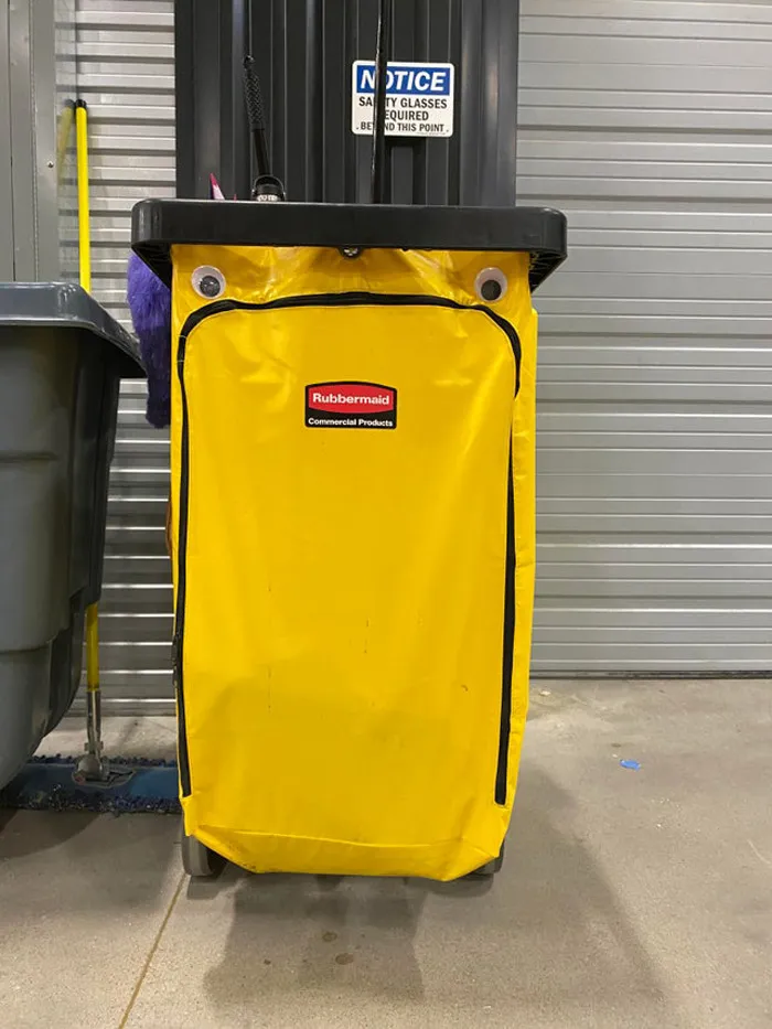 Bolsa de basura gruñona