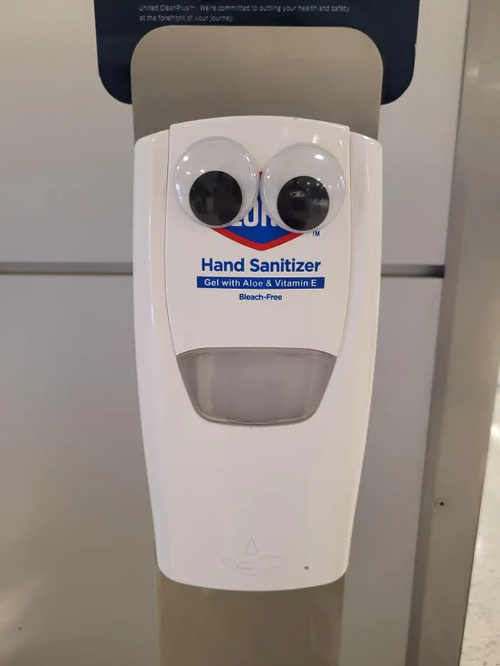 Este chico en el aeropuerto de Houston me hizo reír hoy