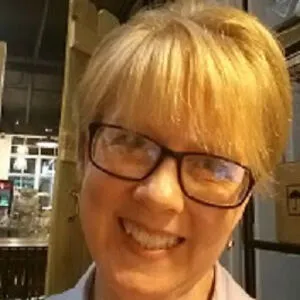 Lori Steele