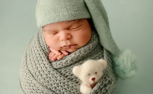 I Missed My Son's Newborn Photoshoot, But I Am Really Proud Of These Pictures I Created For Other Mums (14 Pics)
