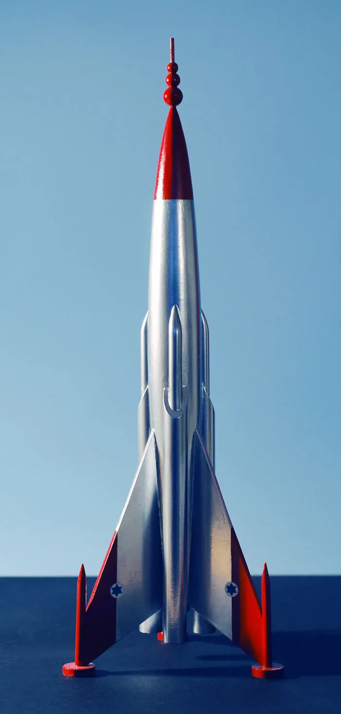 I Created A Series Of Fantasy Model Rockets Made From Waste Found In The Empty Streets (13 Pics)