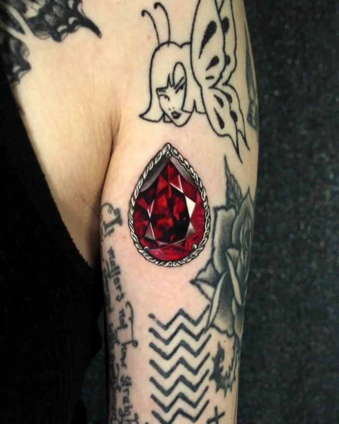People Go To This Artist For "Permanent Jewelry" Tattoos (40 Pics)