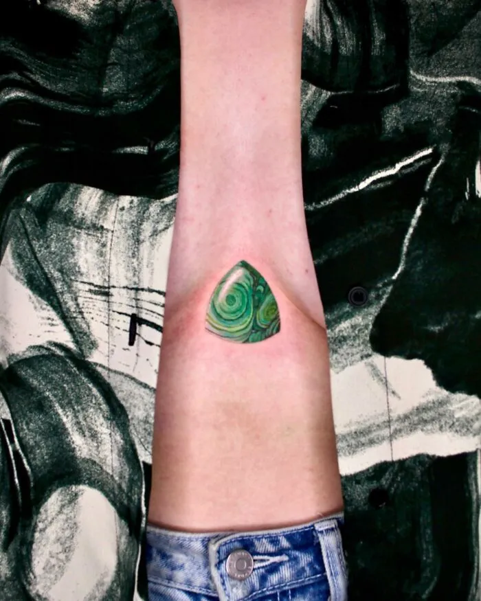 People Go To This Artist For "Permanent Jewelry" Tattoos (40 Pics)