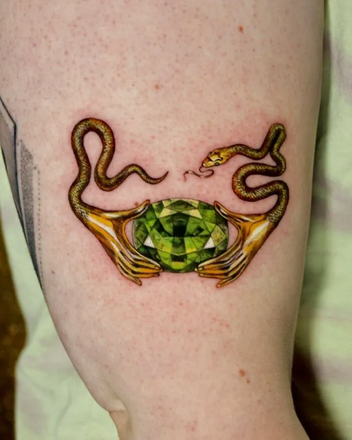 People Go To This Artist For "Permanent Jewelry" Tattoos (40 Pics)