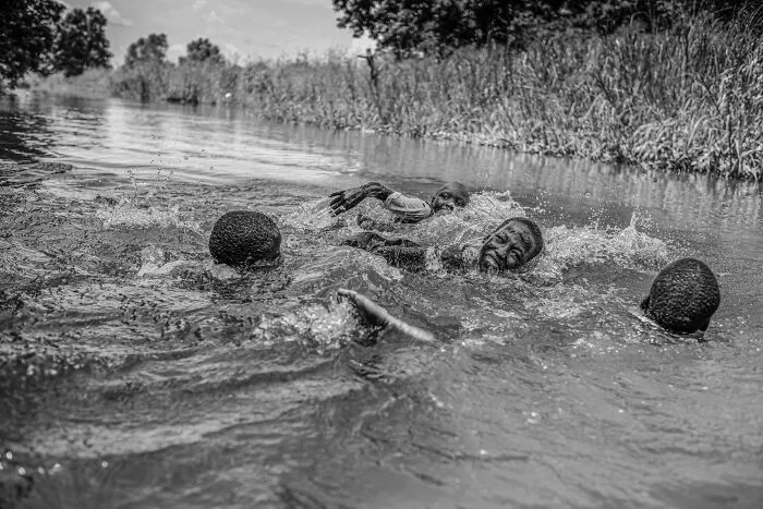 Artist Documents The Harsh Realities Of The People Of South Sudan (20 Pics)